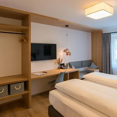 ペンション アルペンブリック *