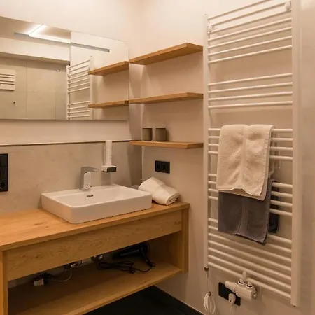 ペンション アルペンブリック *