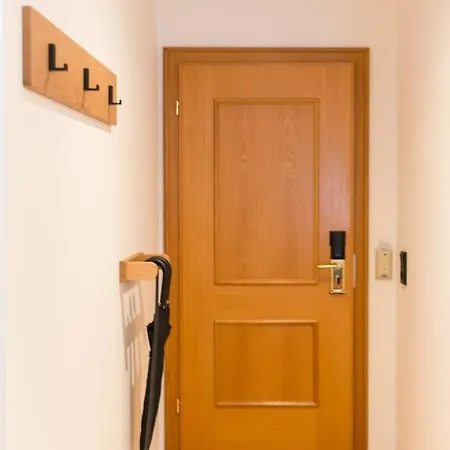 ペンション アルペンブリック アパート