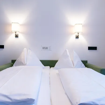 ペンション アルペンブリック アパート