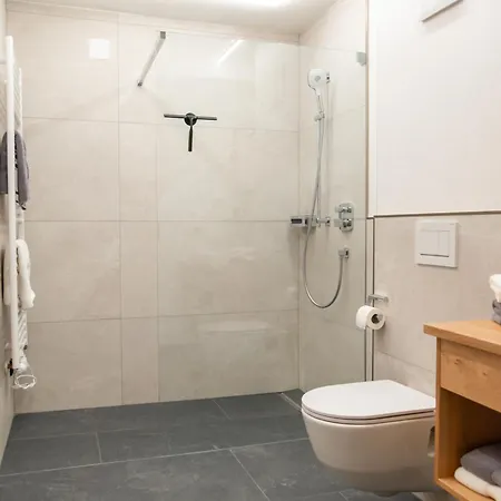 شقة بنسيون أبارتيمنتس ألبنبليك