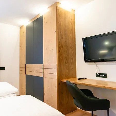 شقة بنسيون أبارتيمنتس ألبنبليك *