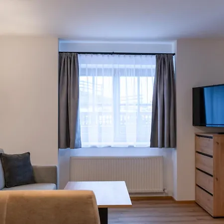 ペンション アルペンブリック マリア・アルム・アム・シュタイナーネン・メアー