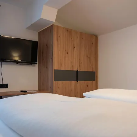 ペンション アルペンブリック * マリア・アルム・アム・シュタイナーネン・メアー