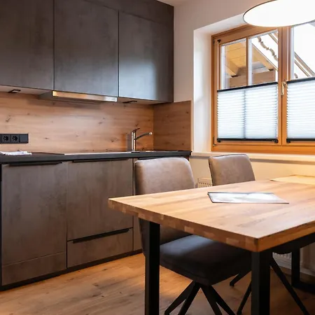 بنسيون أبارتيمنتس ألبنبليك