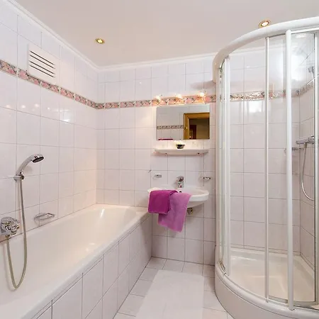 アパート ペンション アルペンブリック *